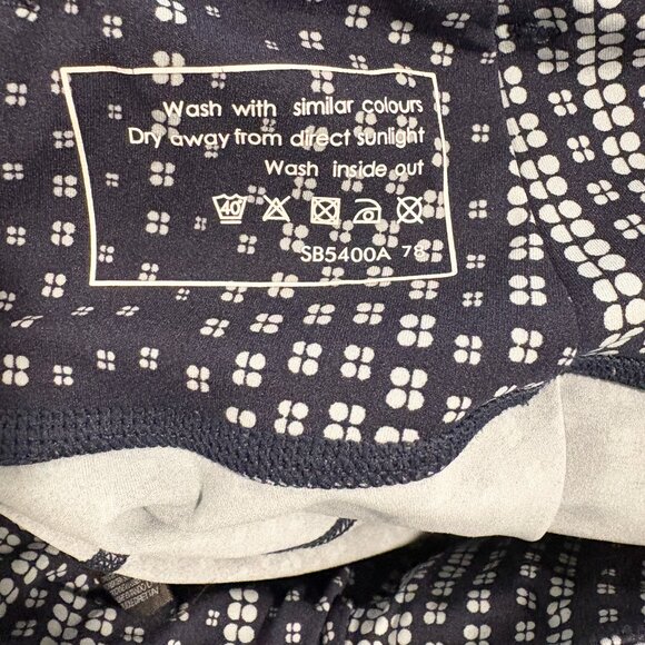 Sweaty Betty Power Crop Leggings Navy Pattern Size 4–6 - Picture 7 of 7